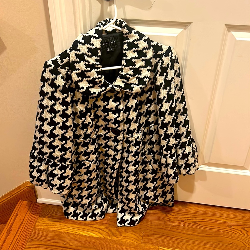Black and white Chime coat for Teens/Girls